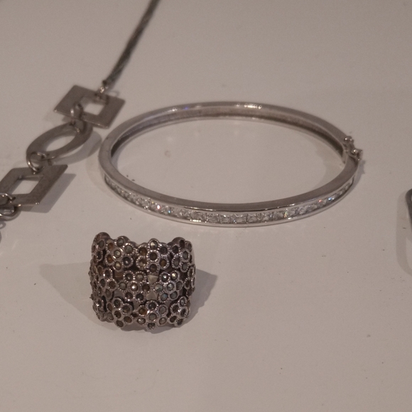 Fashion jewelry - Picture 2 of 4